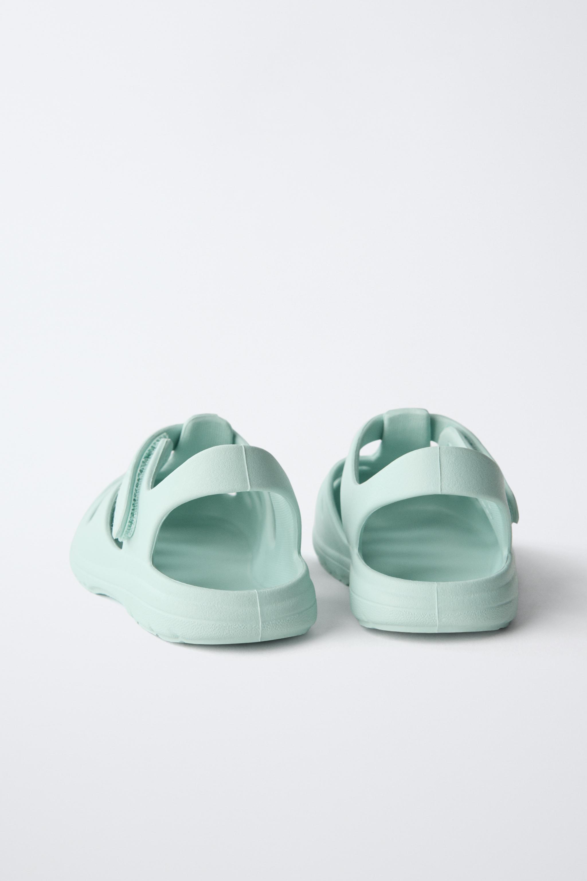 BAREFOOT FISHERMAN SANDALS